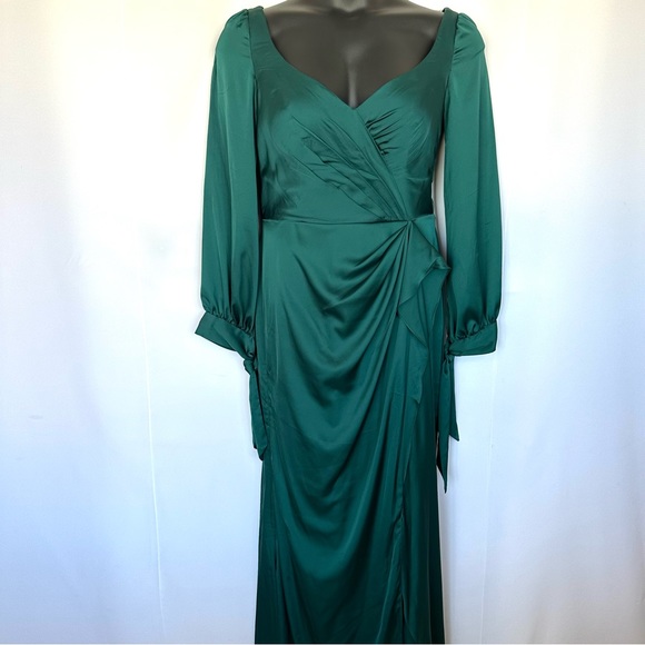 CINDERELLA DIVINE EMERALD GREEN SATIN PLUNGING V-NECK DRAPED LONG DRESS NWT Sz14 - Picture 6 of 14